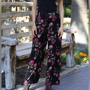 Angie Boho Floral Wide Leg Pants Small Black Flowy Festival Vacation EUC